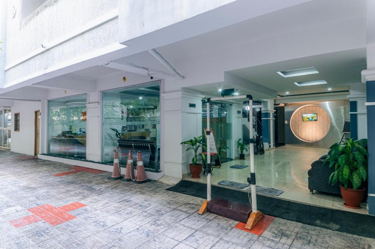 Hotel Athome , Whitefields, Kondapur Гайдарабад Екстер'єр фото